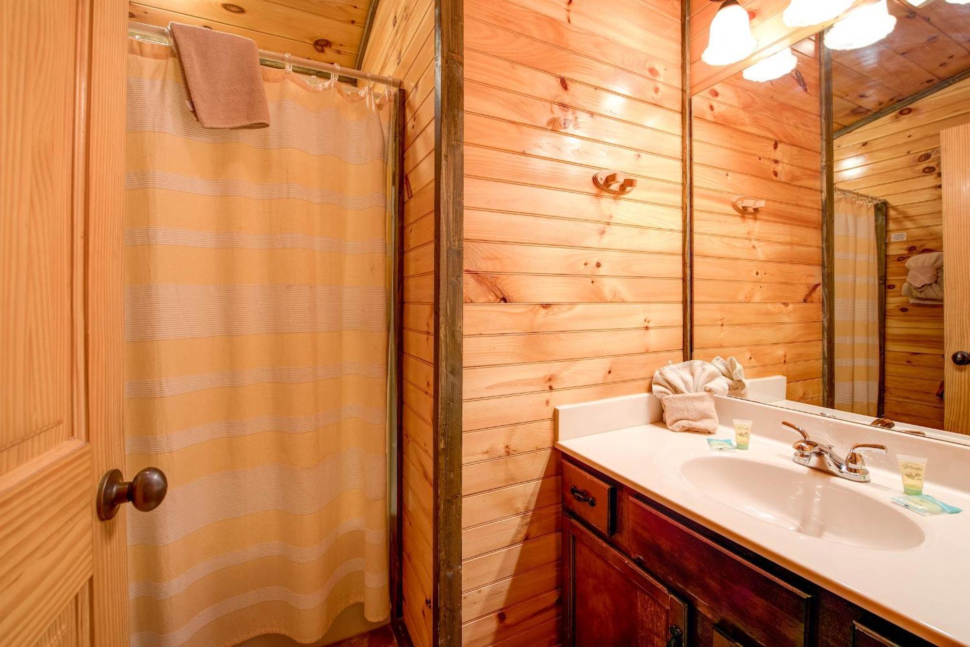 Standing Bear Lodge Gatlinburg Extérieur photo