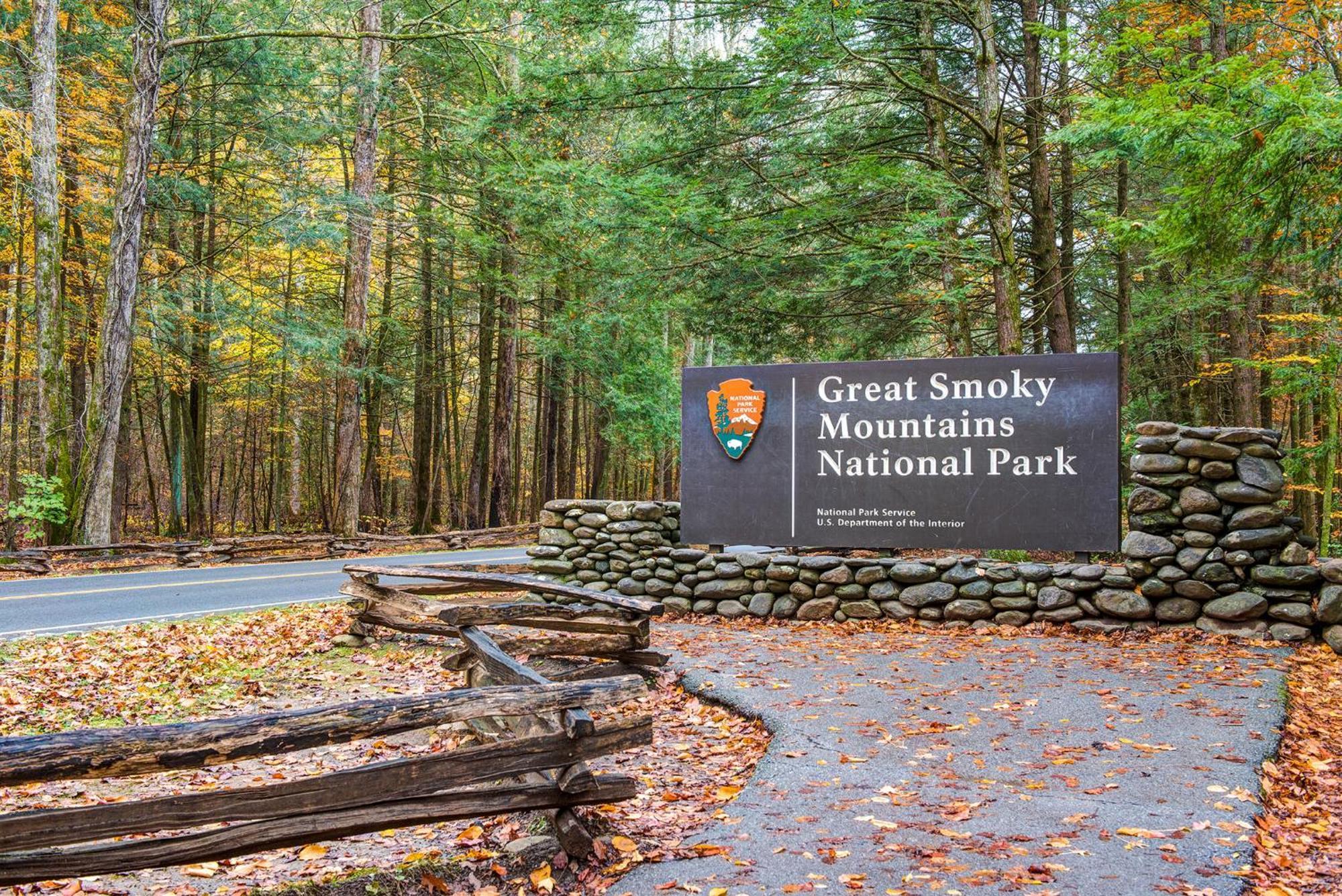 Standing Bear Lodge Gatlinburg Extérieur photo